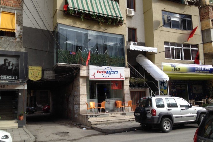 KUNDËR PURIZMIT – PREZANTIMI