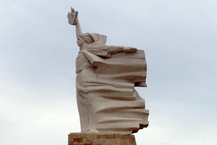 PARANOJË APO RIPARIM?