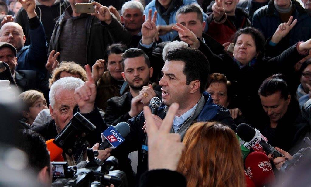 LUBONJËS DHE ROSSI-T MBI ÇADRËN E PD-SË