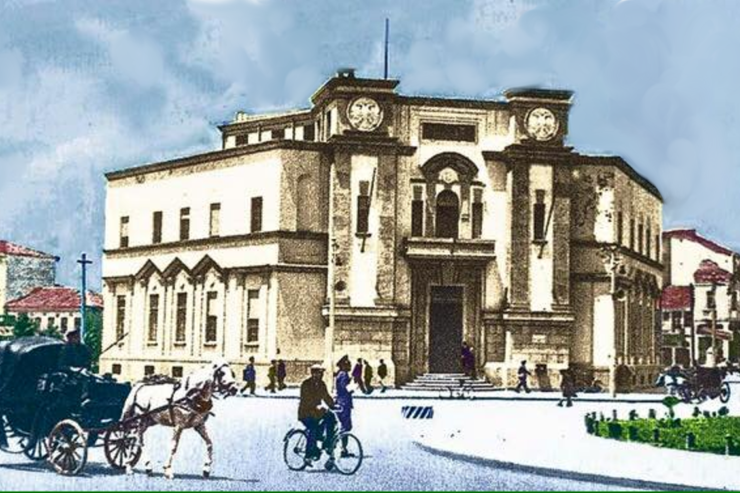 IDENTITETE TË KTHYERA