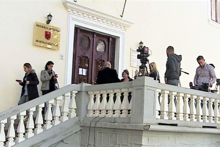 ÇËSHTJE TË AMBICIES