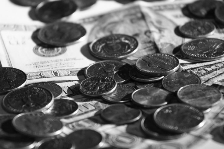 TAKSOHEMI PËR TË JETUAR, APO JETOJMË PËR T’U TAKSUAR?