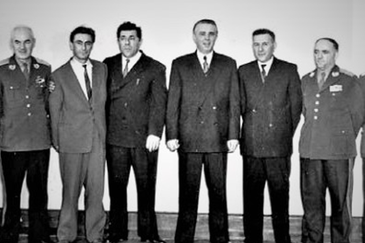 BEKUAR QOFTË DORA QË MË VRAU!