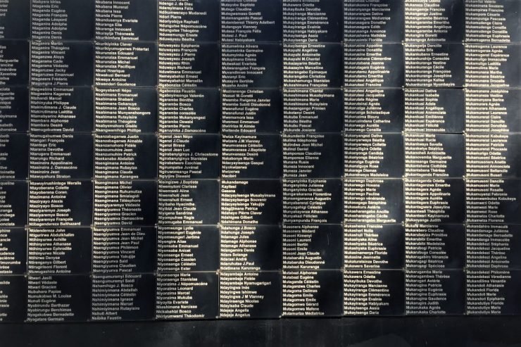 LISTAT – NJË VËSHTRIM MË ABSTRAKT