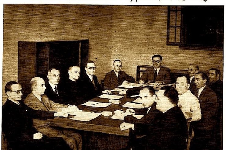 PËR NJË HISTORI TË SHPRONËSIMIT INTELEKTUAL