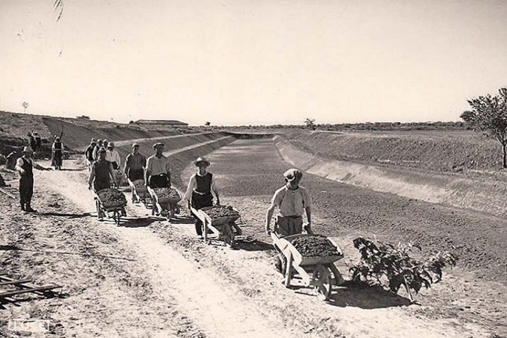 DY ROMANE – NJË KËNETË…