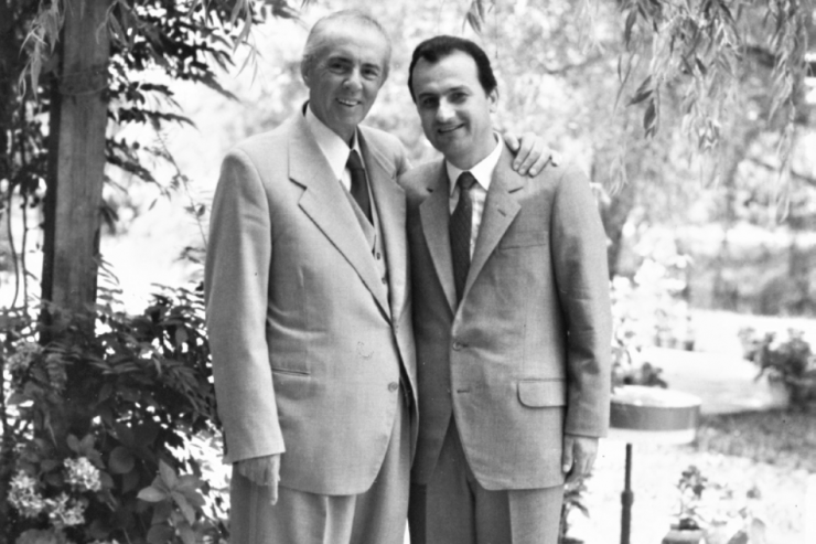 RRETH NJË LIBRI TË ÇUDITSHËM