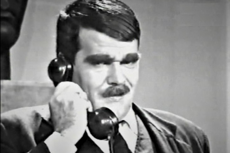 ARTIFIC, SATIRË, DIALEKT