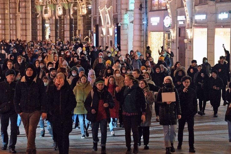 MIKROFONI NË PROTESTË