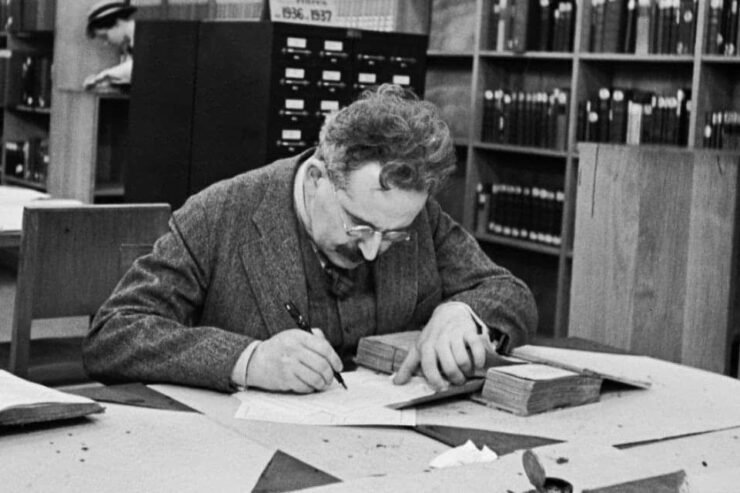 GAZETARI DHE HISTORI ARKITEKTURE